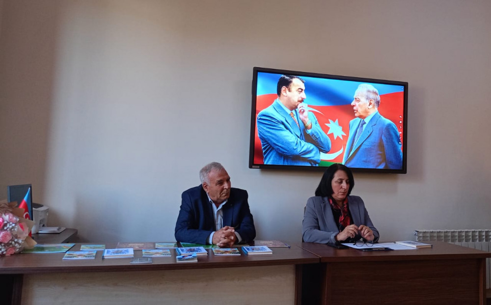 Uşaqlara yeni kitab töhfəmiz<font color=red> - FOTOLAR</font>