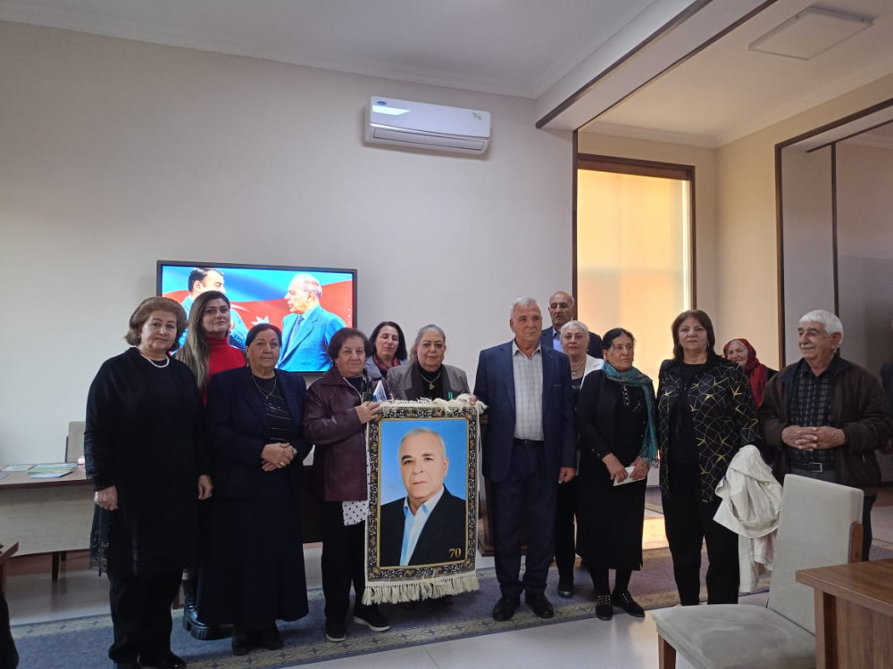 Uşaqlara yeni kitab töhfəmiz<font color=red> - FOTOLAR</font>