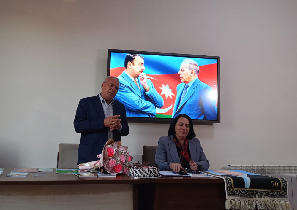 Uşaqlara yeni kitab töhfəmiz<font color=red> - FOTOLAR</font>