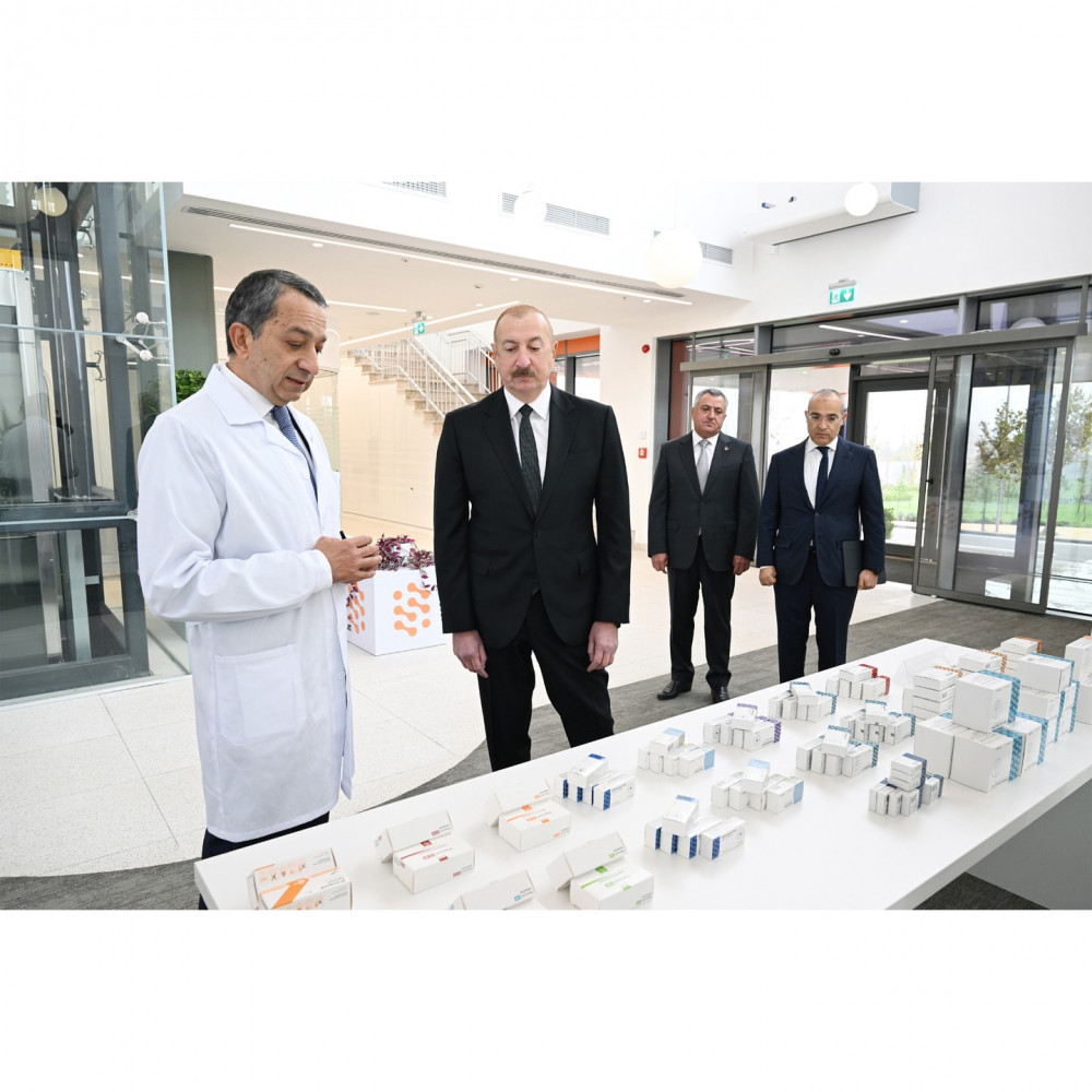 Prezident İlham Əliyev dərman preparatları istehsalı müəssisəsinin açılışında iştirak edib<font color=red> - FOTOLAR</font>