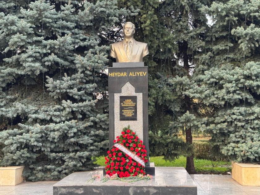 Baş prokuror Kəmran Əliyevin rəhbərlik etdiyi nümayəndə heyəti Buxarestdə işğüzar səfərdədir<font color=red> - FOTOLAR</font>