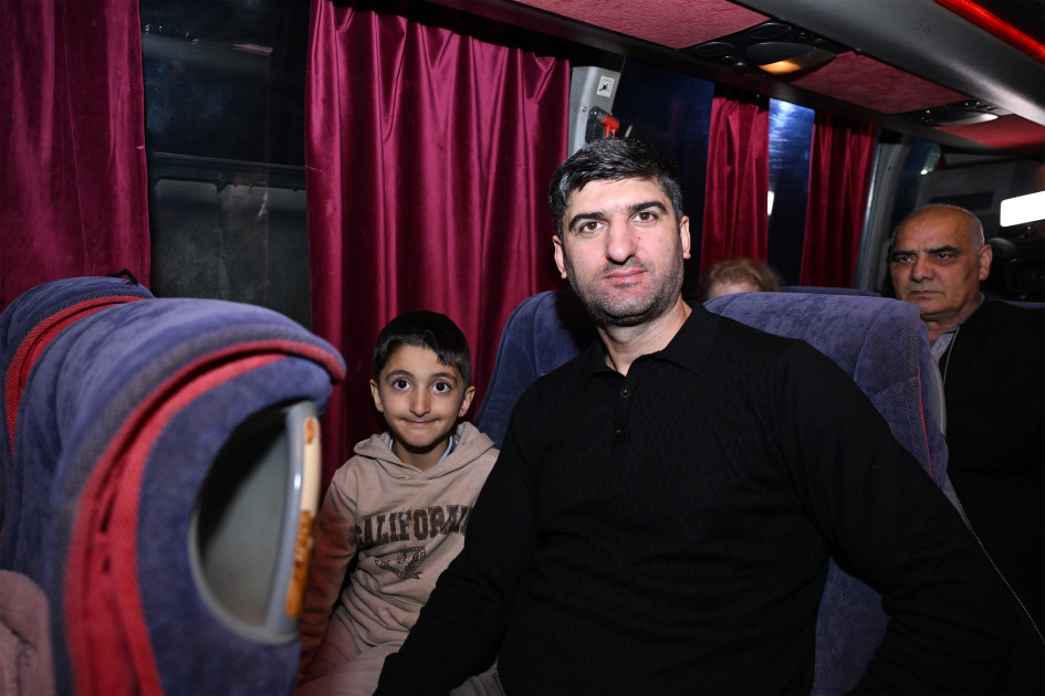 Zəngilan rayonunun Məmmədbəyli kəndinə növbəti köç karvanı yola salınıb<font color=red> - FOTOLAR</font>