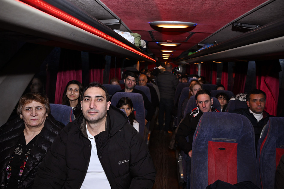 Zəngilan rayonunun Məmmədbəyli kəndinə növbəti köç karvanı yola salınıb<font color=red> - FOTOLAR</font>