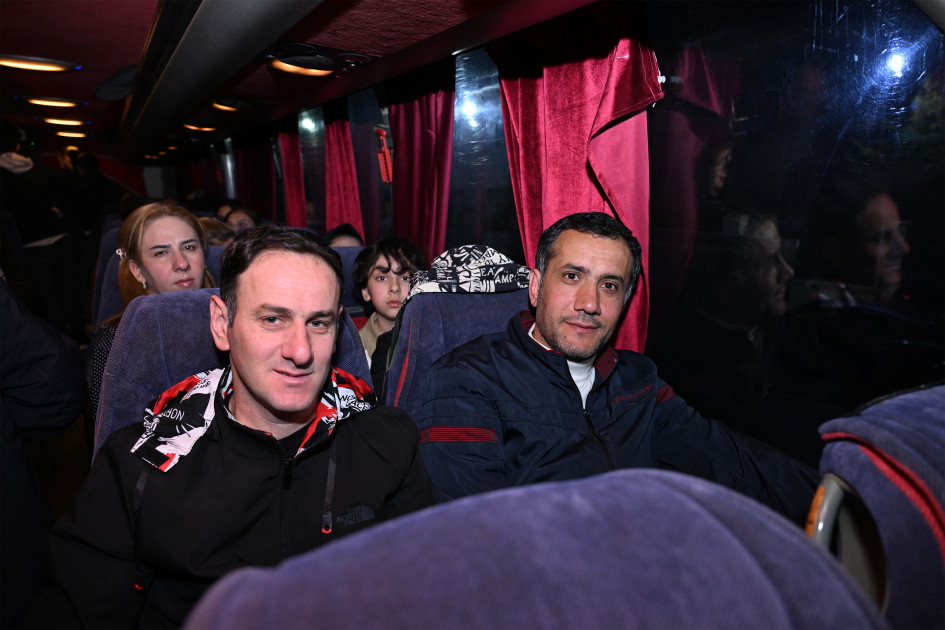 Zəngilan rayonunun Məmmədbəyli kəndinə növbəti köç karvanı yola salınıb<font color=red> - FOTOLAR</font>