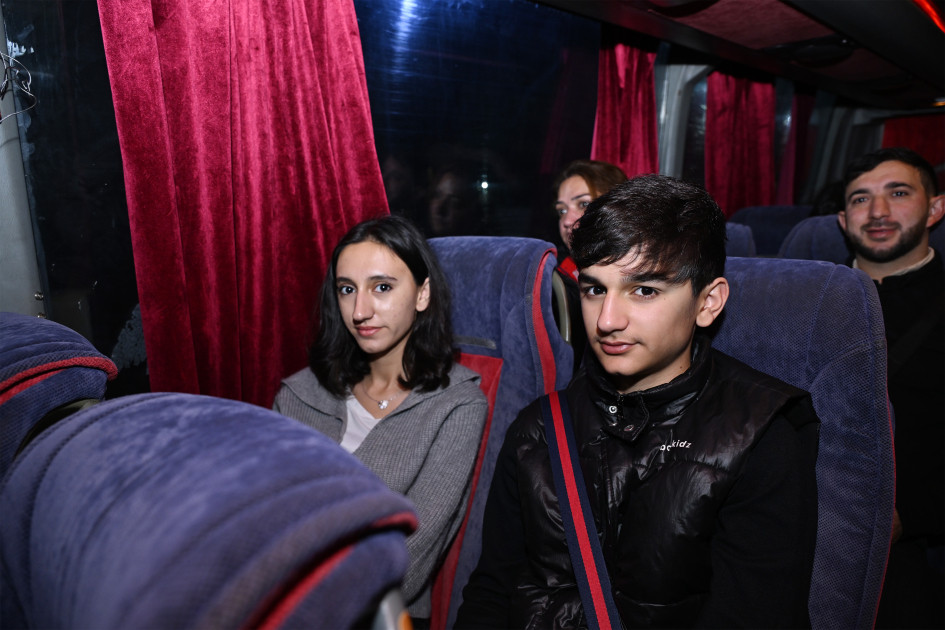 Zəngilan rayonunun Məmmədbəyli kəndinə növbəti köç karvanı yola salınıb<font color=red> - FOTOLAR</font>