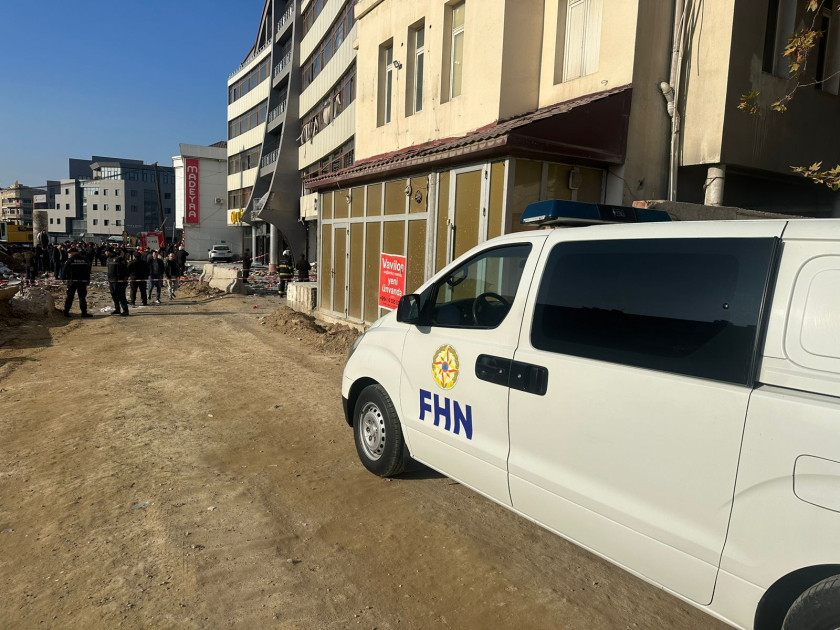 Nərimanovda baş verən partlayış nəticəsində operativ xilasetmə əməliyyatı sayəsində 7 nəfər xilas edilib<font color=red> - FOTOLAR</font>