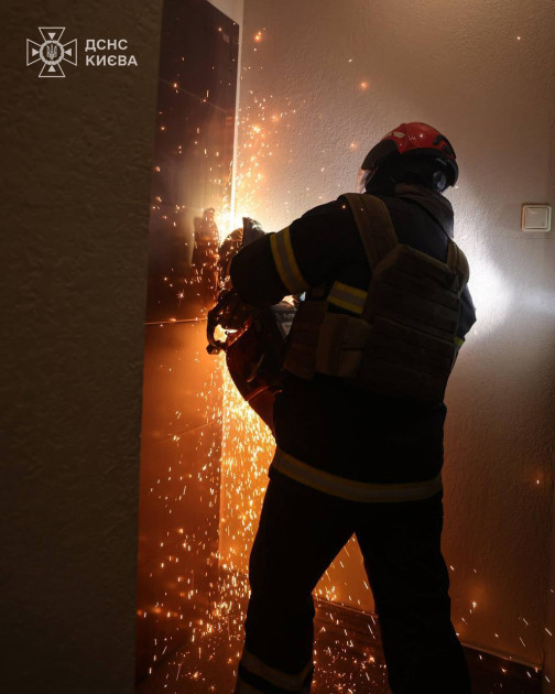 Kiyevdə hava hücumundan ölənlərin sayı artıb<font color='red'> - YENİLƏNİB 3</font><font color=red> - FOTOLAR</font>