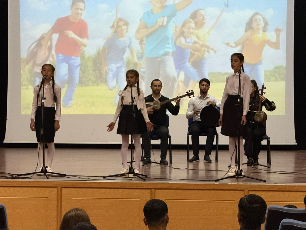 Ombudsman tərəfindən elan olunan esse müsabiqəsinin yekun tədbiri keçirilib<font color=red> - FOTOLAR</font>