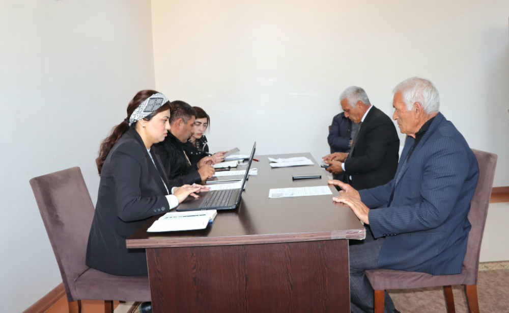 Naxçıvanda əkinlərin bəyan olunması üçün fermerlərə səyyar xidmət göstərilir<font color=red> - FOTOLAR</font>