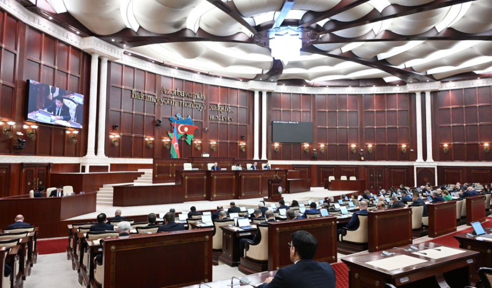 Azərbaycan bir sıra ölkə ilə diplomatik və xidməti pasport sahiblərini vizadan qarşılıqlı azad edir<font color=red> - FOTOLAR</font>