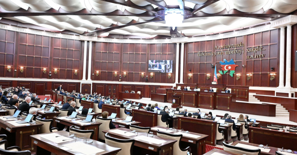 Azərbaycan bir sıra ölkə ilə diplomatik və xidməti pasport sahiblərini vizadan qarşılıqlı azad edir<font color=red> - FOTOLAR</font>