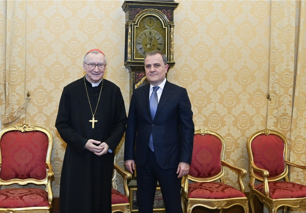 Ceyhun Bayramov Vatikanın dövlət katibini Vaşinqton razılaşmalarının icrası barədə məlumatlandırıb<font color=red> - FOTOLAR</font>