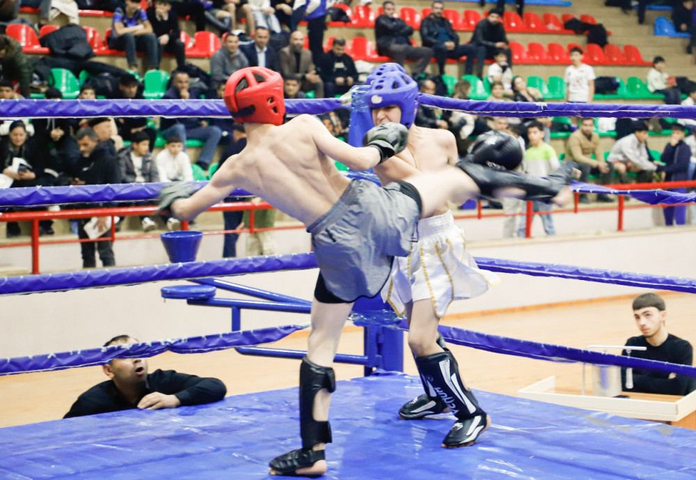 Kikboksinq üzrə muxtar respublika birinciliyi keçirilib<font color=red> - FOTOLAR</font>