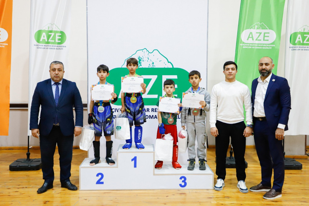 Kikboksinq üzrə muxtar respublika birinciliyi keçirilib<font color=red> - FOTOLAR</font>