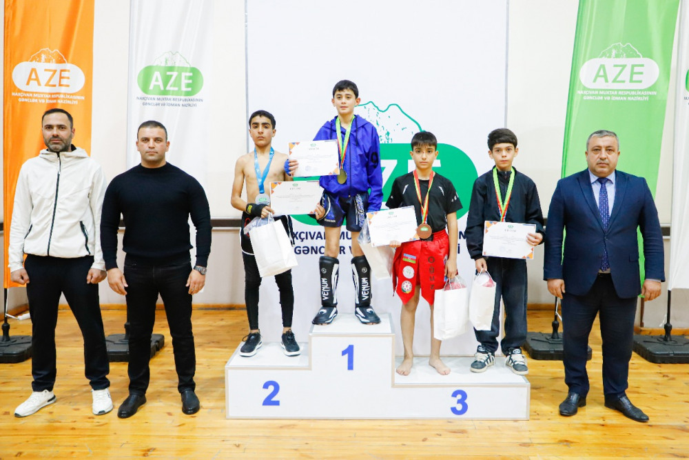 Kikboksinq üzrə muxtar respublika birinciliyi keçirilib<font color=red> - FOTOLAR</font>