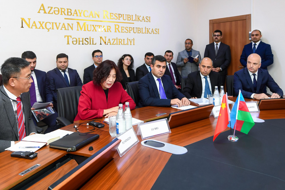 Naxçıvanda “İnteraktiv təhsil yardımı” layihəsinin təqdimatı keçirilib<font color=red> - FOTOLAR</font>