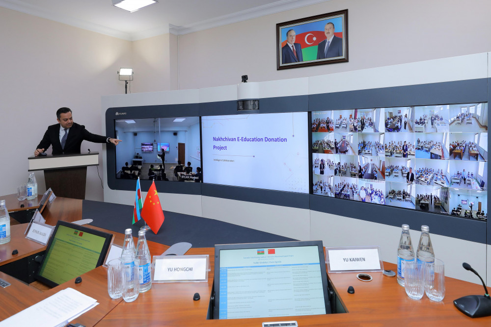 Naxçıvanda “İnteraktiv təhsil yardımı” layihəsinin təqdimatı keçirilib<font color=red> - FOTOLAR</font>