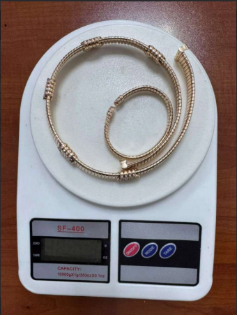 Azərbaycan gömrükçüləri 276 min manatlıq brend malların ölkəyə qanunsuz keçirilməsinin qarşısını alıb<font color=red> - FOTOLAR</font>