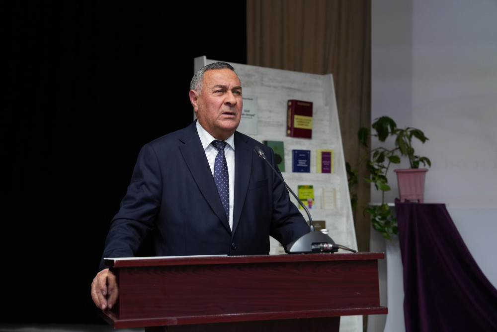   Naxçıvan Dövlət Universitetində Kamal Abdullanın 75 illik yubileyi qeyd olunub<font color=red> - FOTOLAR</font>