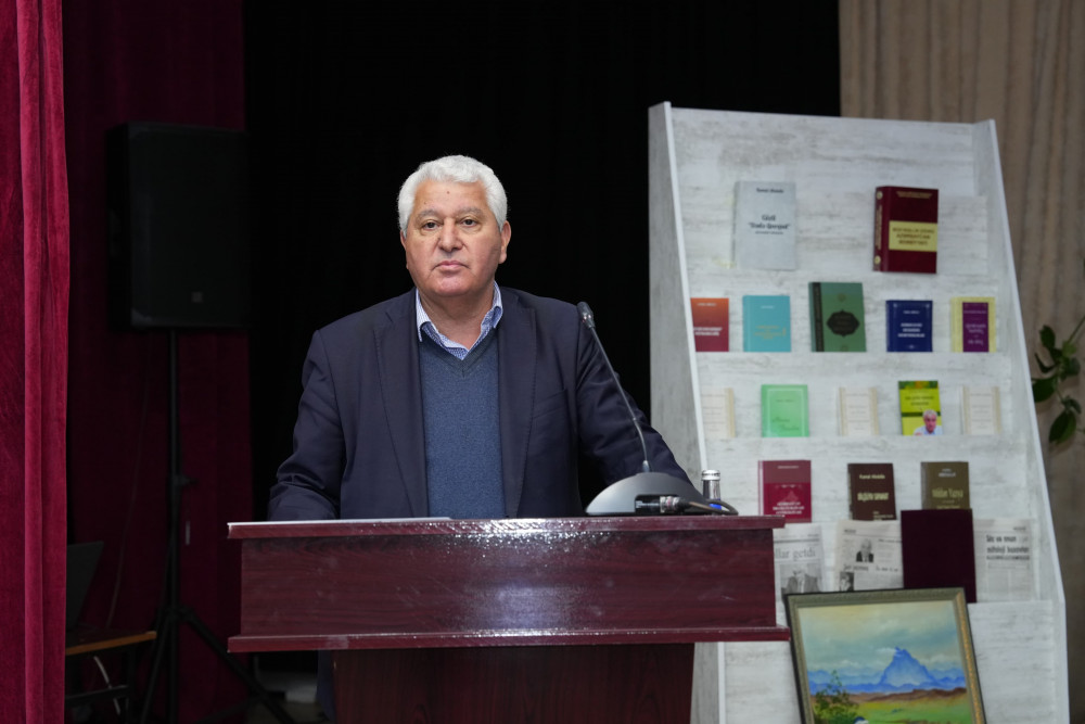   Naxçıvan Dövlət Universitetində Kamal Abdullanın 75 illik yubileyi qeyd olunub<font color=red> - FOTOLAR</font>