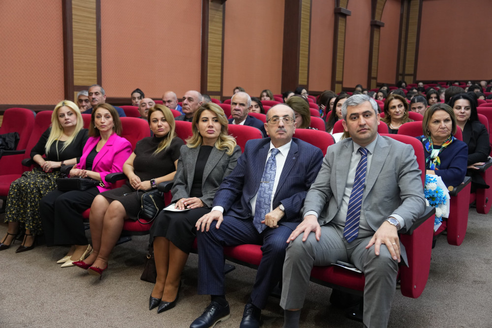   Naxçıvan Dövlət Universitetində Kamal Abdullanın 75 illik yubileyi qeyd olunub<font color=red> - FOTOLAR</font>