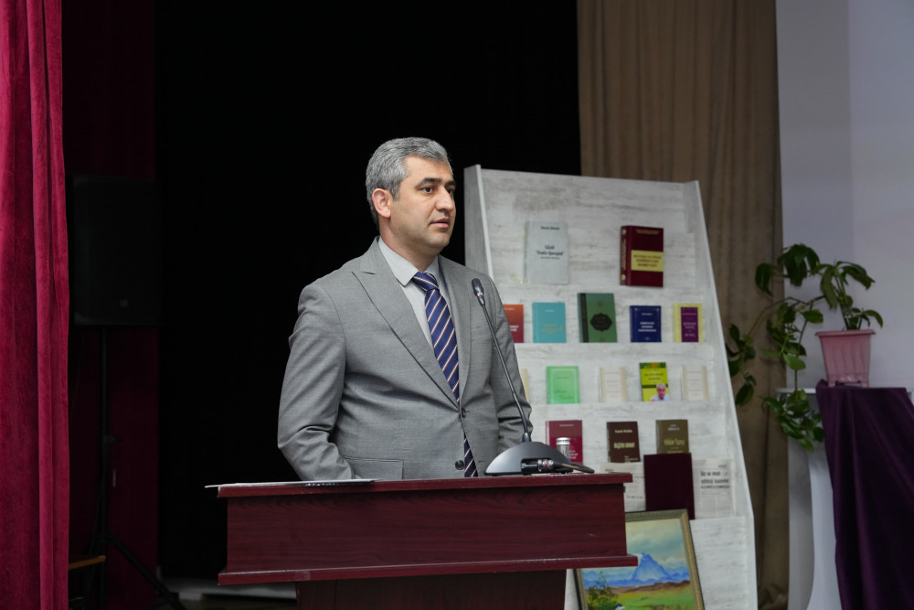   Naxçıvan Dövlət Universitetində Kamal Abdullanın 75 illik yubileyi qeyd olunub<font color=red> - FOTOLAR</font>