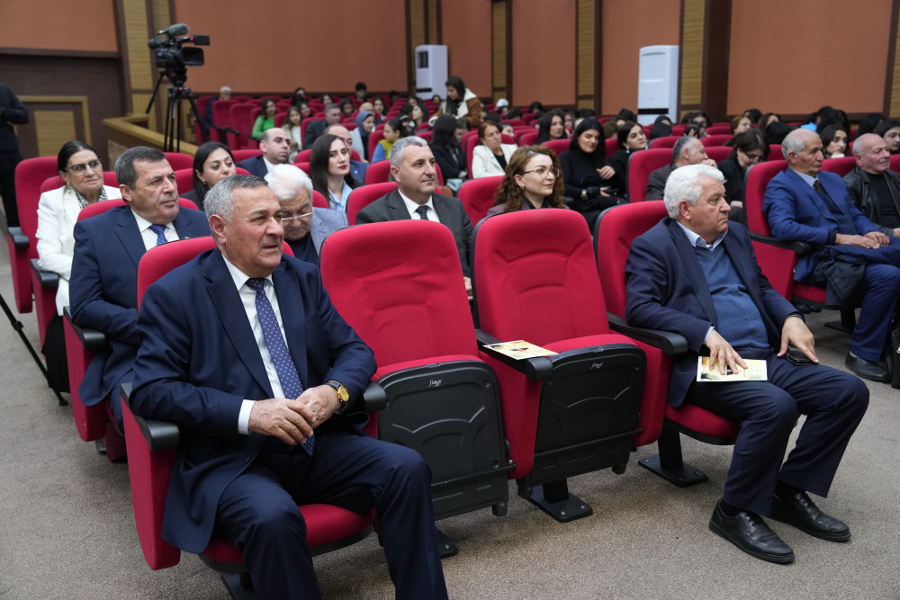   Naxçıvan Dövlət Universitetində Kamal Abdullanın 75 illik yubileyi qeyd olunub<font color=red> - FOTOLAR</font>