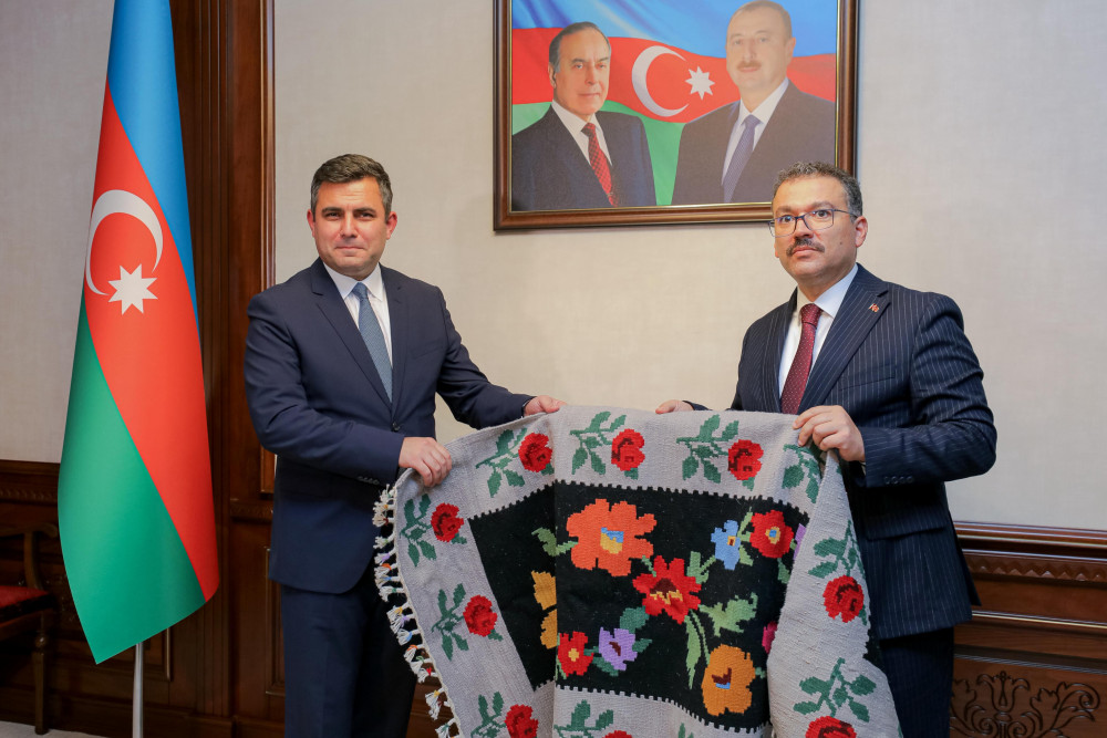 Səlahiyyətli nümayəndə 2-ci Azərbaycan-Türkiyə regional iqtisadi forumunun iştirakçıları ilə görüşüb<font color=red> - FOTOLAR</font>