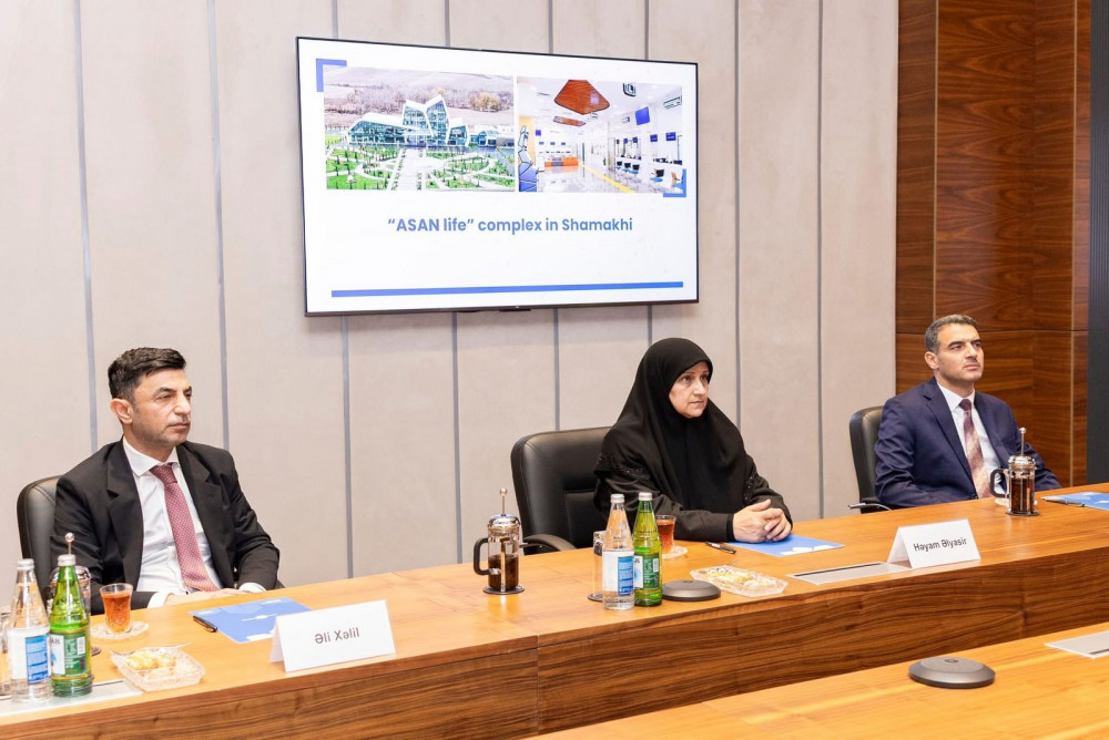 İraqın rabitə naziri “ASAN xidmət”də<font color=red> - FOTOLAR</font>