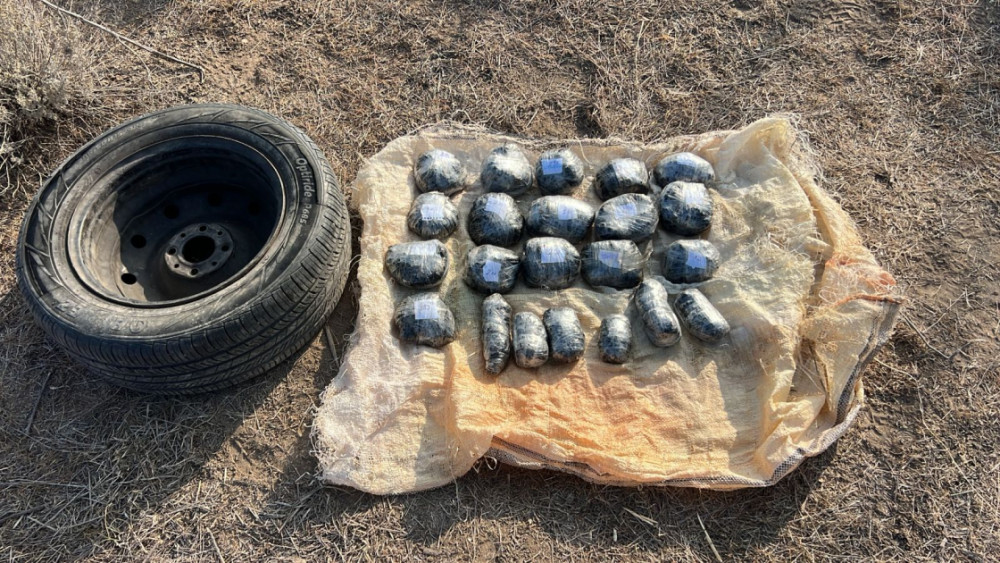 İrandan Azərbaycana narkotik vasitə keçirməyə cəhd göstərən şəxslər saxlanılıb<font color=red> - FOTOLAR</font>