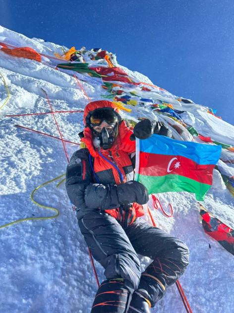 Azərbaycanlı alpinist Everest və Lhotse sertifikatlarının təqdimatını edib<font color=red> - FOTOLAR</font>
