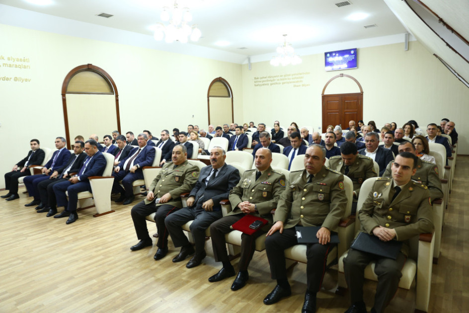 Mülki müdafiə sahəsində görülmüş işlər və qarşıda duran vəzifələr müzakirə olunub<font color=red> - FOTOLAR</font>