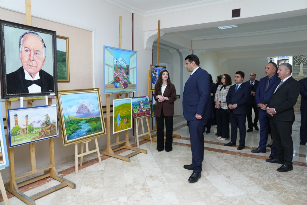 Naxçıvan Dövlət Universitetində Ümummilli Lider Heydər Əliyevin anım gününə həsr olunmuş tədbir keçirilib<font color=red> - FOTOLAR</font>