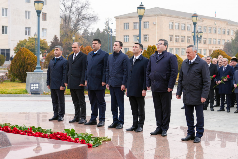 Naxçıvanda Ümummilli Lider Heydər Əliyevin xatirəsi anılıb<font color=red> - FOTOLAR</font>