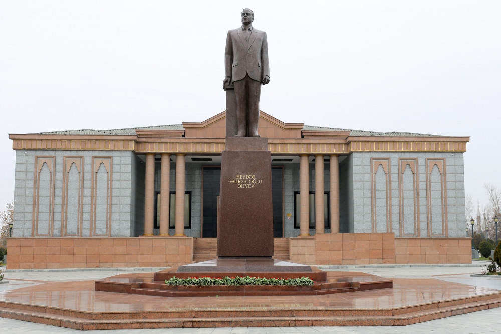 Naxçıvanda Ümummilli Lider Heydər Əliyevin xatirəsi anılıb<font color=red> - FOTOLAR</font>