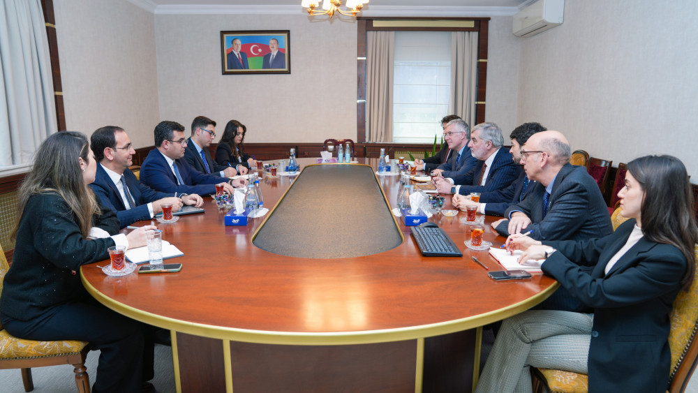 Səlahiyyətli nümayəndə Böyük Britaniya nümayəndə heyəti ilə görüşüb<font color=red> - FOTOLAR</font>