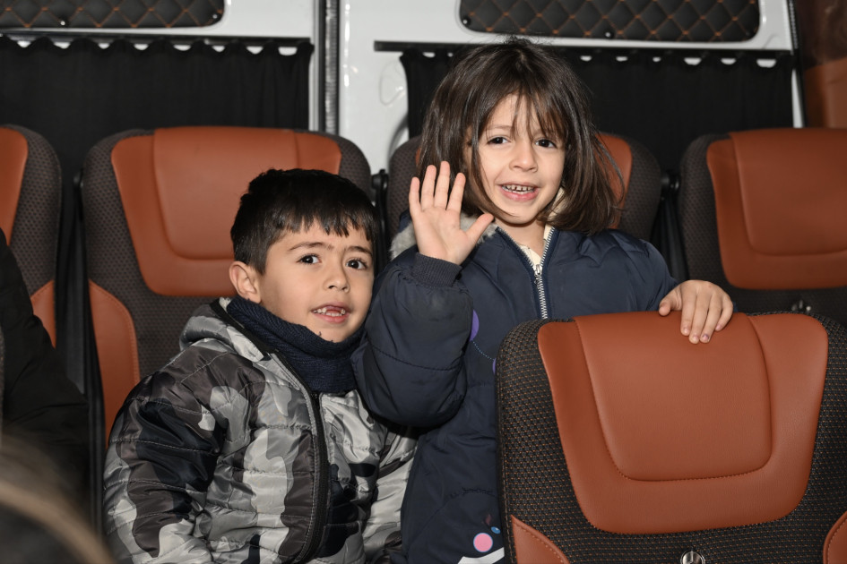 Laçın şəhərinə, Xocavənd rayonun Hadrut və Qırmızı Bazar qəsəbələrinə və Ağdamın Xıdırlı kəndinə köç karvanları yola salınıb<font color=red> - FOTOLAR</font>