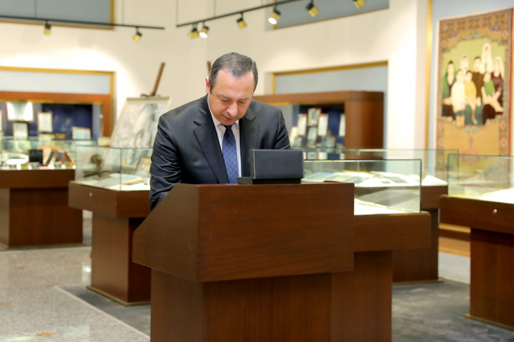 Ümummilli Liderin abidəsi və Heydər Əliyev muzeyi ziyarət olunub<font color=red> - FOTOLAR</font>