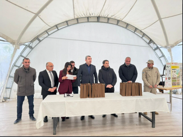 Növbəti köç karvanı Laçına çatıb, mənzillərin açarları təqdim olunub<font color=red> - FOTOLAR</font>