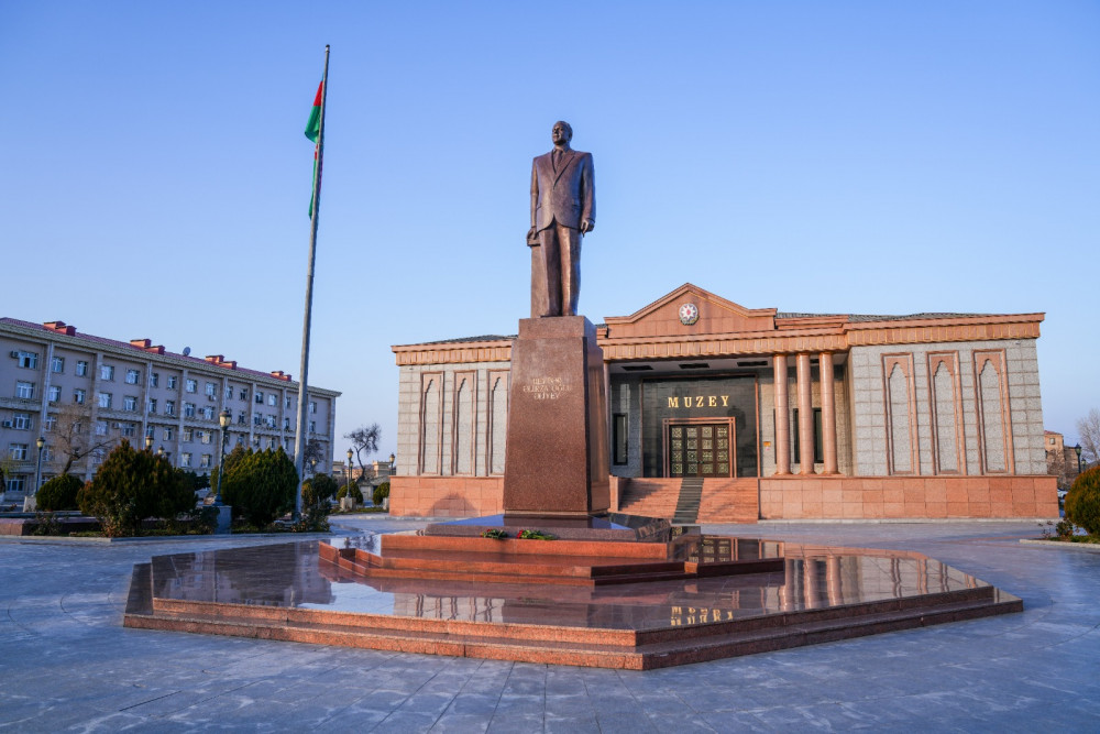 Rəqəmsal inkişaf və nəqliyyat naziri Naxçıvan Muxtar Respublikasına səfər edib<font color=red> - FOTOLAR</font>