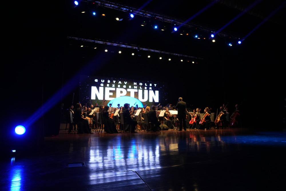 Elm və musiqi eyni səhnədə: NDU-nun dəvəti ilə Umut Yıldız Naxçıvanda<font color=red> - FOTOLAR</font>