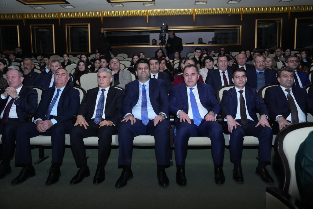 Elm və musiqi eyni səhnədə: NDU-nun dəvəti ilə Umut Yıldız Naxçıvanda<font color=red> - FOTOLAR</font>