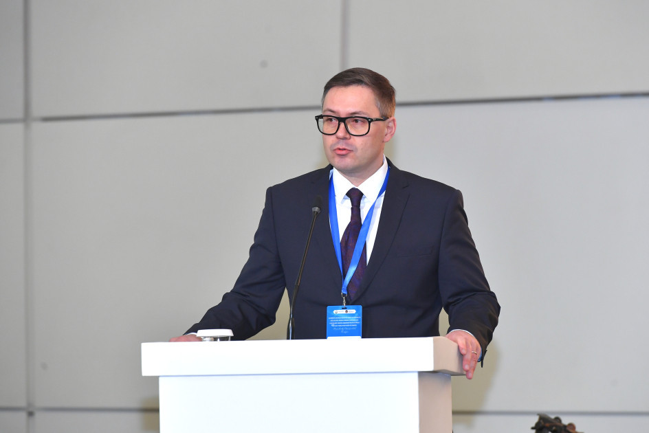 Həkimləri Təkmilləşdirmə İnstitutunun 90 illik yubileyinə həsr olunmuş beynəlxalq elmi-praktik konqres işə başlayıb<font color=red> - FOTOLAR</font>