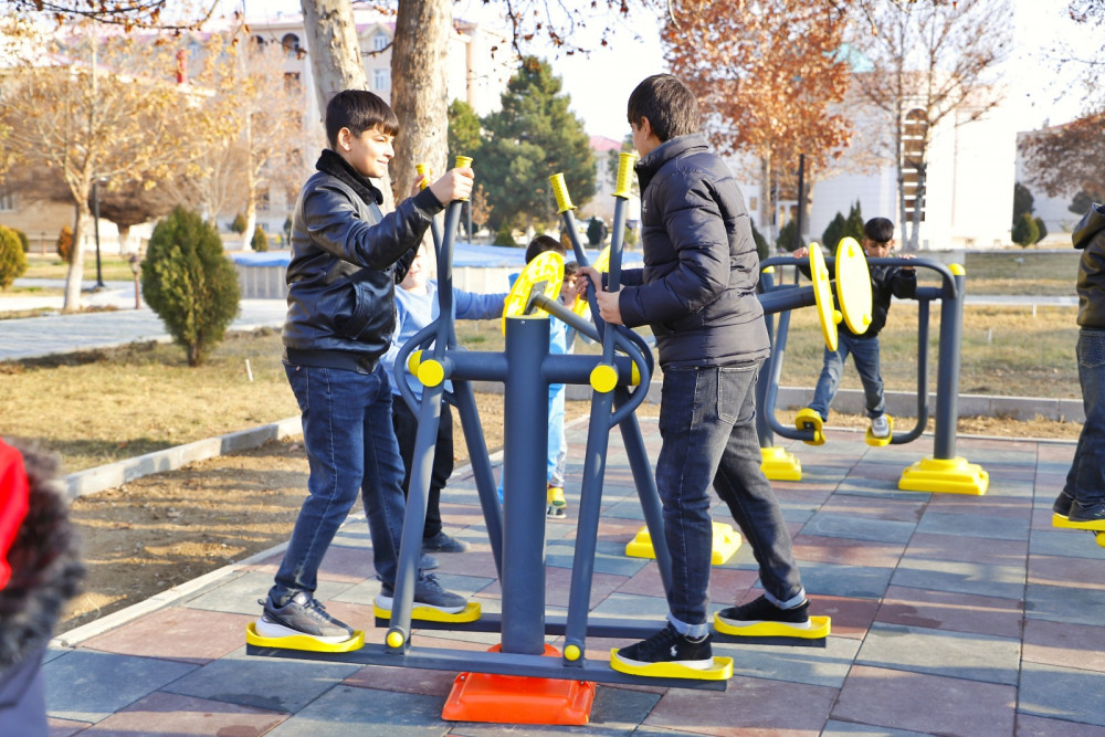 Şərur şəhərində açıq hava idman qurğuları istifadəyə verilib<font color=red> - FOTOLAR</font>