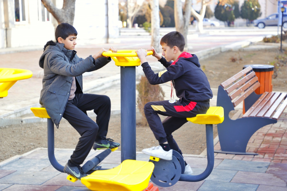 Şərur şəhərində açıq hava idman qurğuları istifadəyə verilib<font color=red> - FOTOLAR</font>