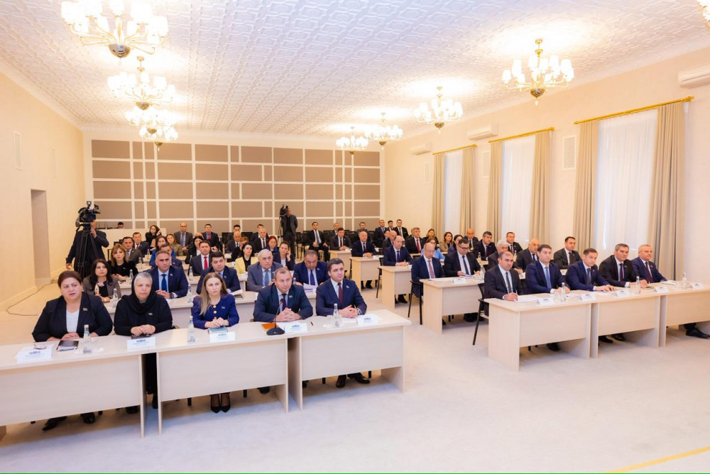 Ali Məclisin 2025-ci il payız sessiyasının növbəti iclası keçirilib<font color=red> - FOTOLAR</font>