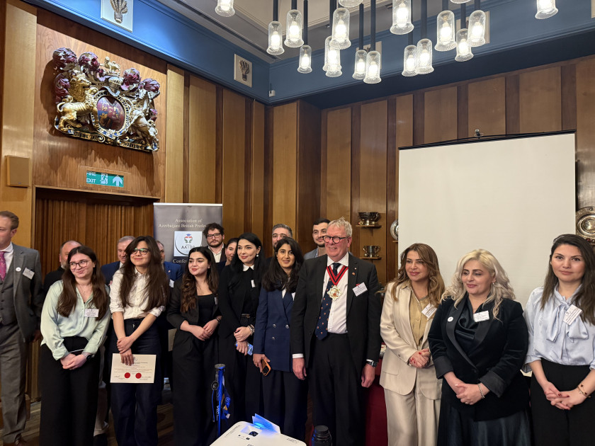 Londonda Azərbaycan-Britaniya peşəkarları arasında süni intellekt mövzusunda konfrans keçirilib<font color=red> - FOTOLAR</font>