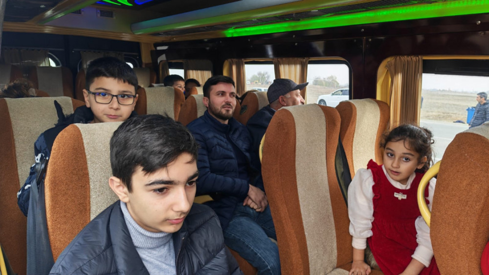 Köç karvanı Xocalının Badara, Daşbulaq, Ağdərənin Vəngli və Kolatağ kəndlərinə çatıb<font color=red> - FOTOLAR</font>