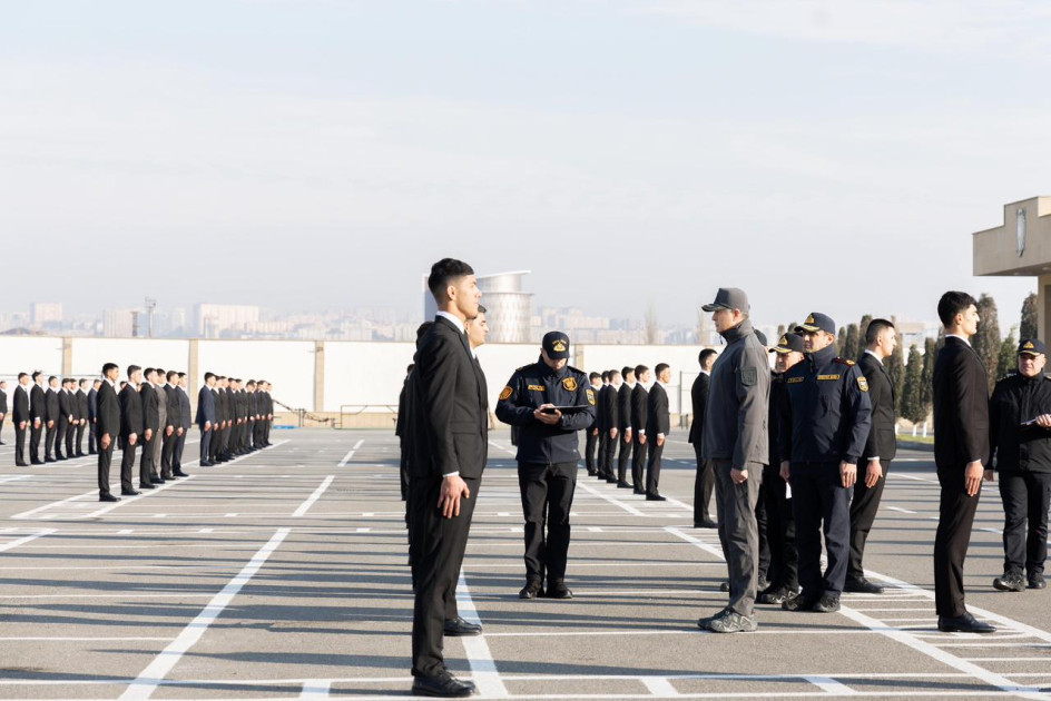 Daxili işlər naziri gənclərin sırasından seçim edib<font color=red> - FOTOLAR</font>