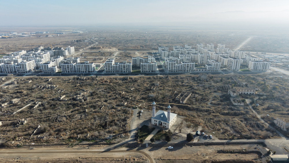 Prezident İlham Əliyev Ağdamda 2-ci yaşayış kompleksinin açılışında iştirak edib və buraya köçən sakinlərlə görüşüb<font color='red'> - YENİLƏNİB</font><font color=red> - FOTOLAR</font>